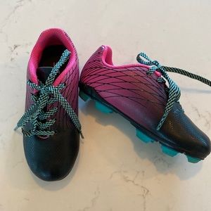 Girls soccer cleats